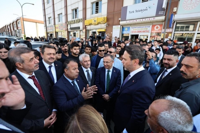 Bakan Bayraktar’dan Şahinbey Belediyesi’nin hizmetlerine tam not