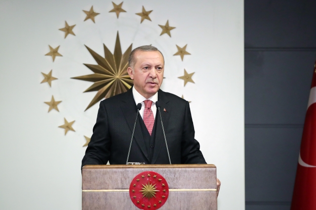 "'Biz Bize Yeteriz Türkiyem' kampanyasını 7 aylık maaşımı bağışlayarak açıyorum"