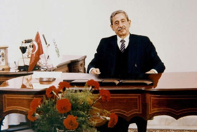Sani Konukoğlu, Ailesinin ve Sevenlerinin yolunu aydınlatıyor 