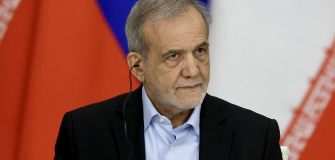 Pezeşkiyan: "Hiçbir toplum büyük zorlukları sıkıntı çekmeden aşamaz"