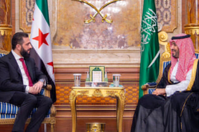 Suriye Devlet Başkanı eş-Şara, Suudi Arabistan Veliaht Prensi Selman ile görüştü