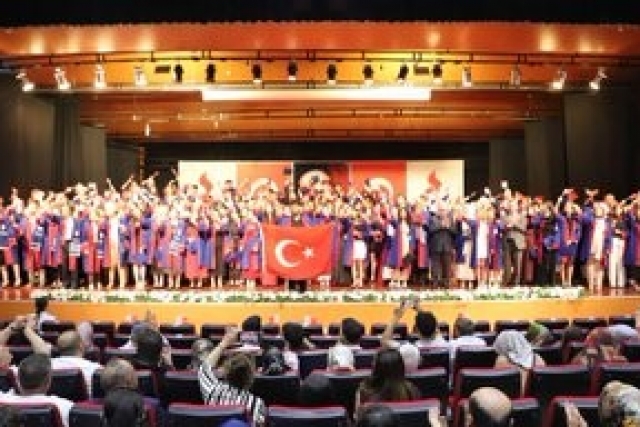 SANKO Üniversitesi'nde mezuniyet heyecanı