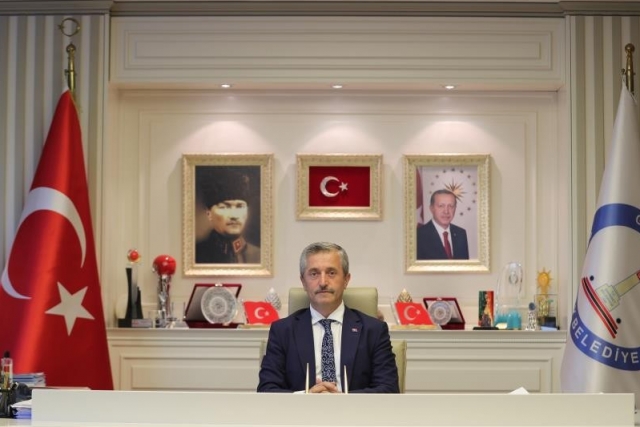 Tahmazoğlu Babalar Gününü kutladı