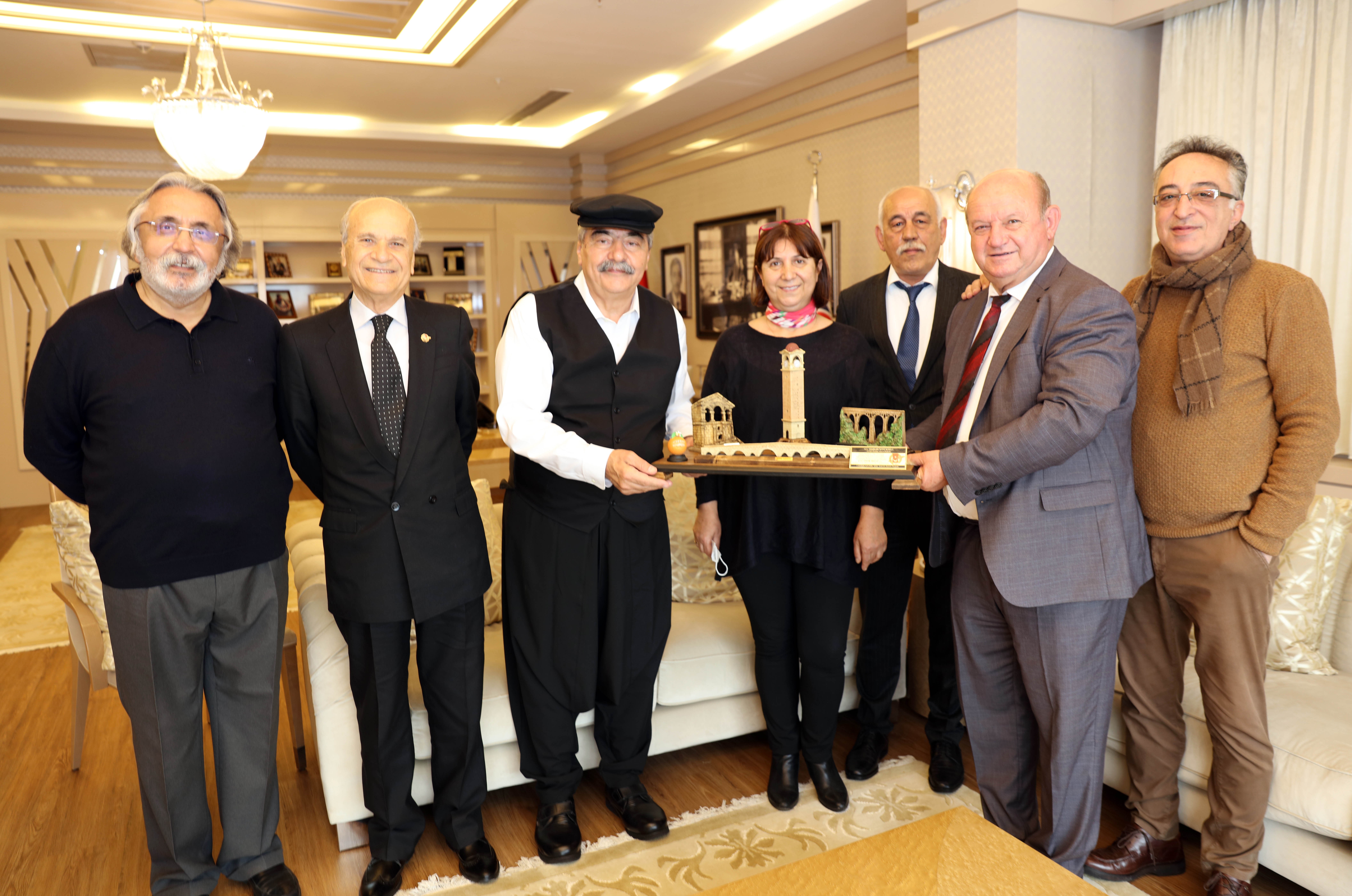 SANKO Onursal Başkanı Abdulkadir Konukoğlu'na onur ödülü  