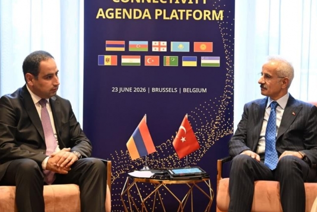 Bakan Uraloğlu, Ermeni mevkidaşı Khudatyan ile görüştü