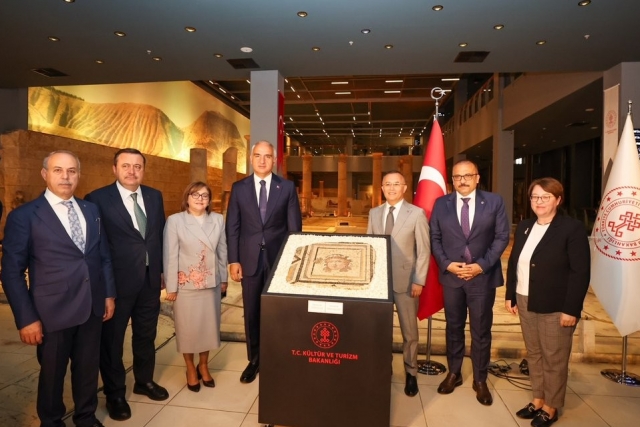 Başkan Şahin, tarihi buluşmada konuştu