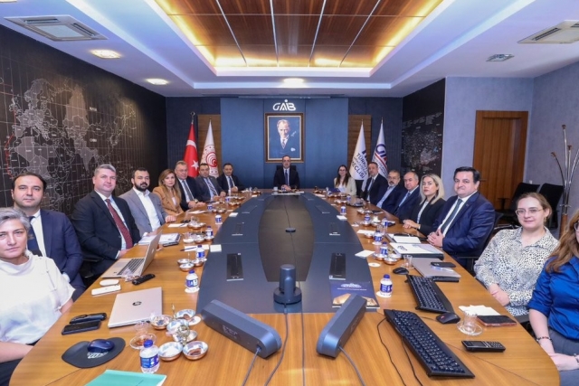 Akcan: Tekstilde Toparlanma Başladı Akcan: Tekstilde Toparlanma Başladı