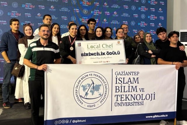 GİBTÜ'lü Genç Şefler GastroAntep 2026'da birincilik kürsüsüne çıktı GİBTÜ'lü Genç Şefler GastroAntep 2026'da birincilik kürsüsüne çıktı