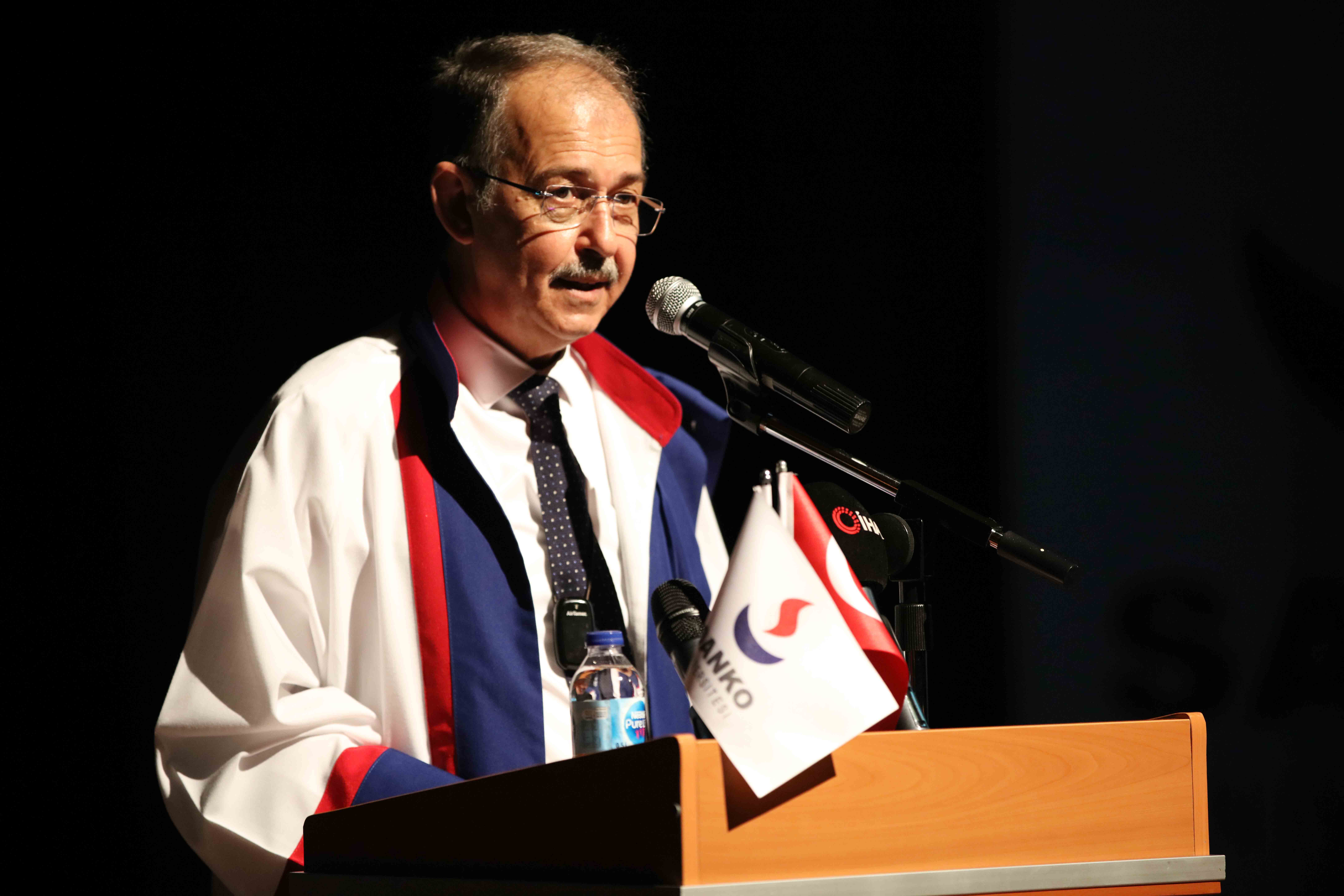 “Başarılı bir gelecek için sağlam temeller atmaya devam ediyoruz”